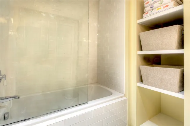 $1,095,000 | 1 Tower Drive, Unit 1806, Portsmouth, RI 02871