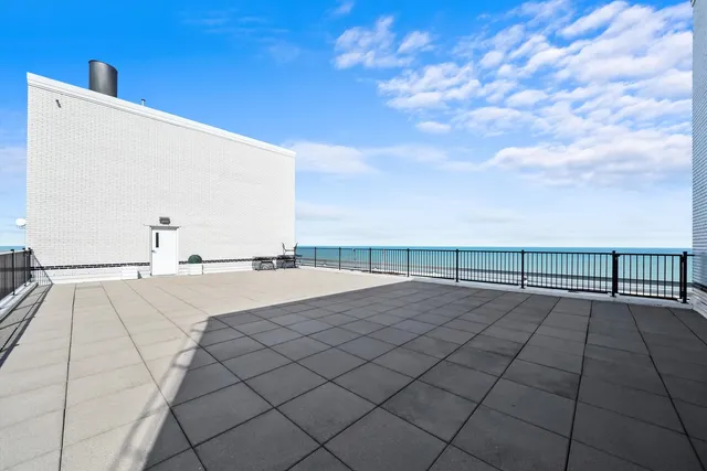 a view of an outdoor space