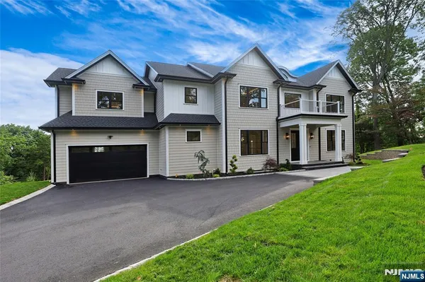 $3,355,000 | 128 Fairmount Avenue, Chatham, NJ 07928