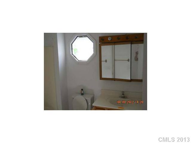 173 David Barker Road Elkin, NC 28621 - Photo 3 of 5 Gallery Image 3