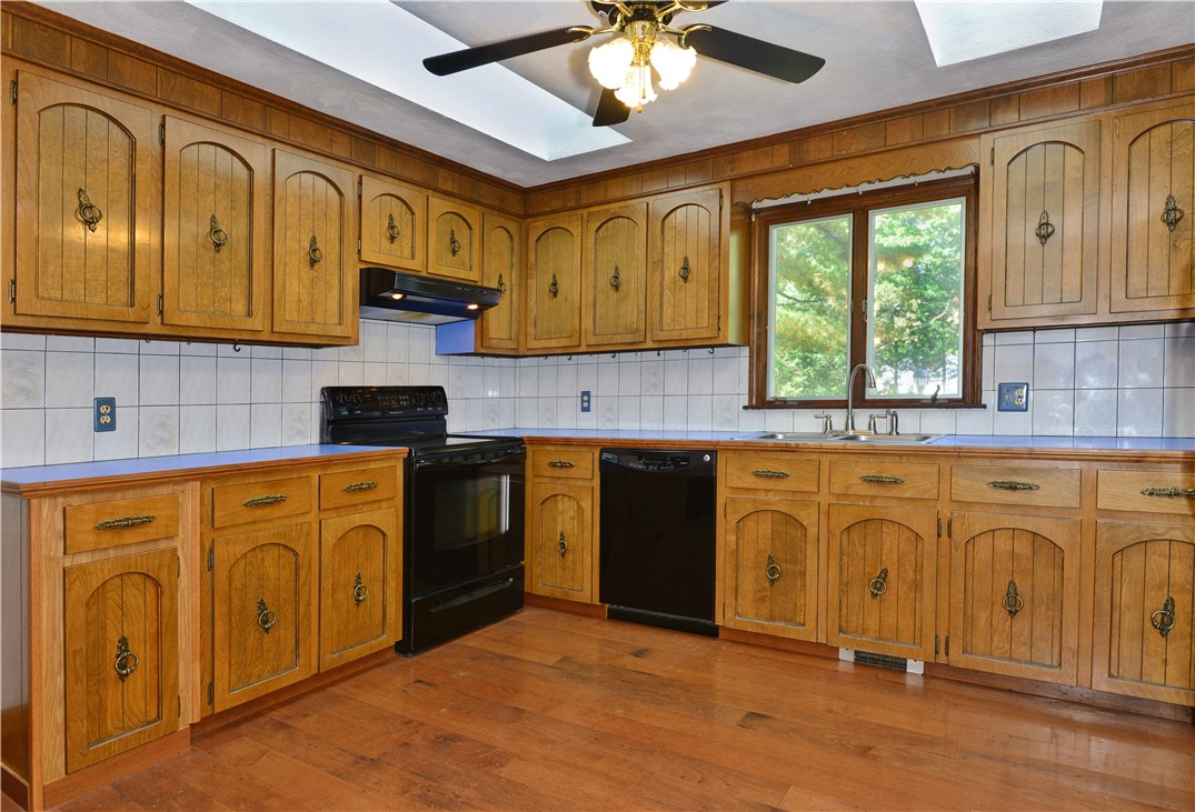1 Crocus Court Coventry, RI 02816 - Photo 8 of 23 Gallery Image 8