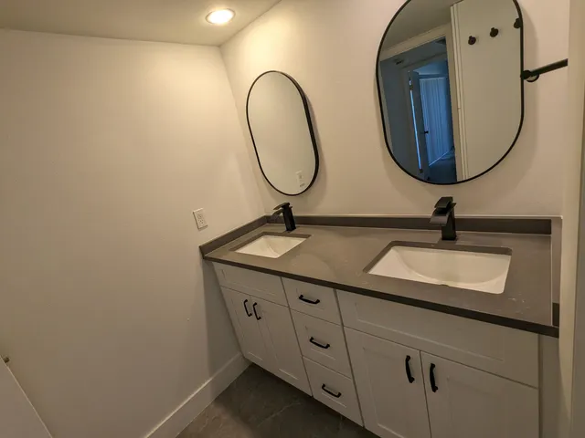 a bathroom with a bathtub