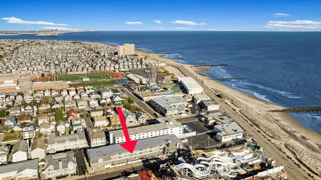 $369,999 | 875 Plymouth Place, Unit 10, Ocean City, NJ 08226
