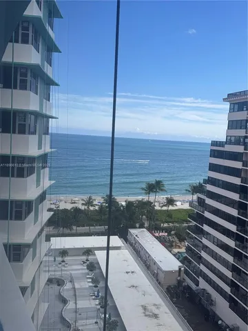 $550,000 | 5255 Collins Avenue, Unit 11B, Miami Beach, FL 33140