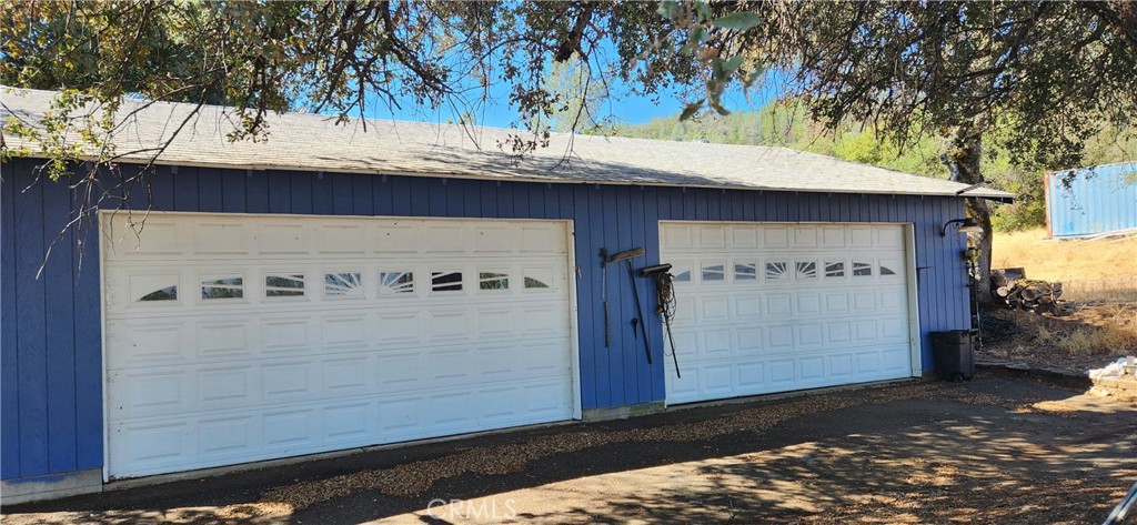 238 Elams Ranch Road Oroville, CA 95966 - Photo 11 of 75 4 car garage with 220v power.
