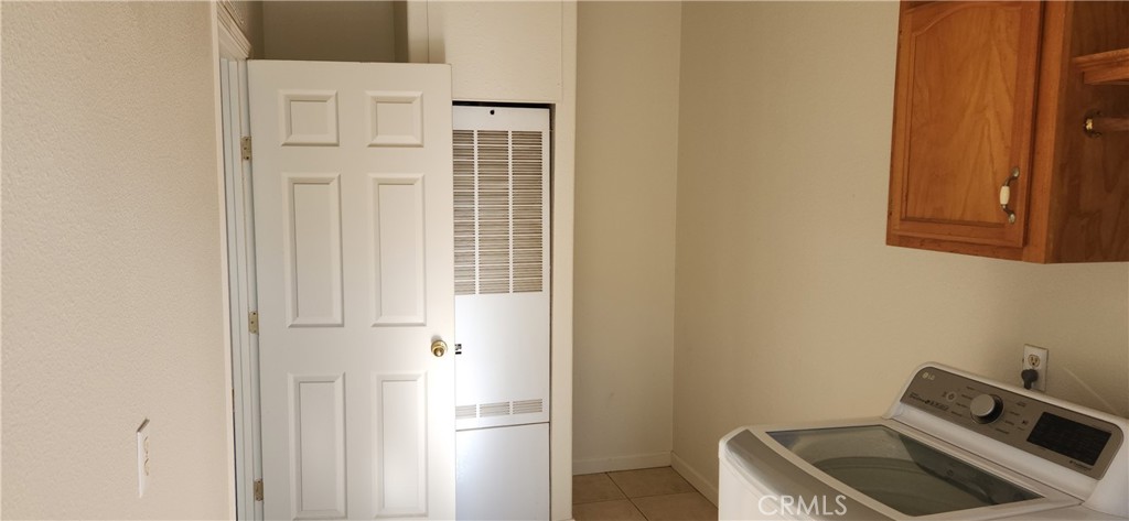 238 Elams Ranch Road Oroville, CA 95966 - Photo 43 of 75 a bathroom with a sink