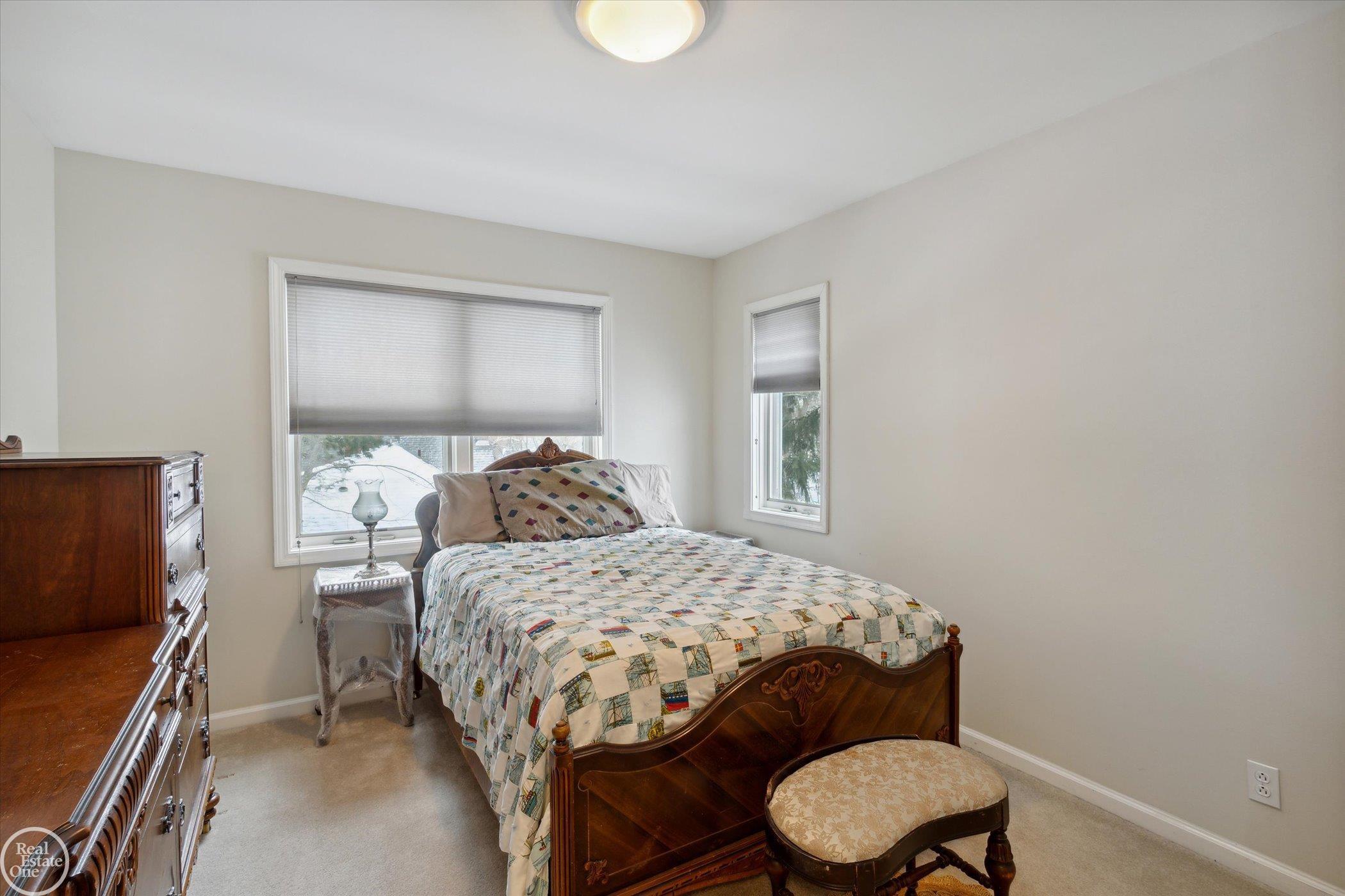 3017 Lansdowne Road Waterford, MI 48329 - Photo 50 of 68 50135496-F2B53E75-31AB-4F0F-A7B7-FEDAD61D9BAC.JPG