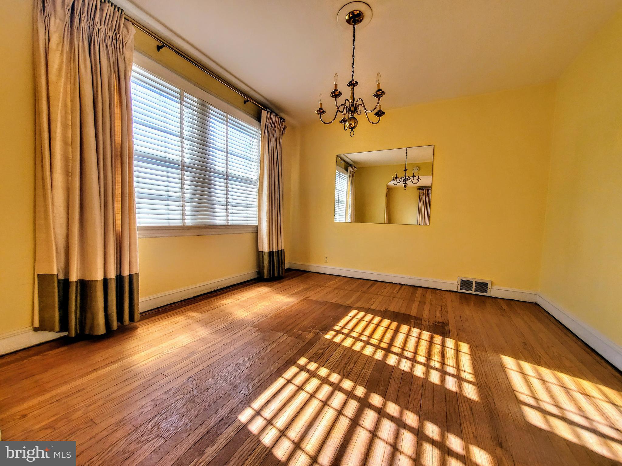 109 Congress Avenue Springfield, PA 19064 - Photo 5 of 19 Dining Room