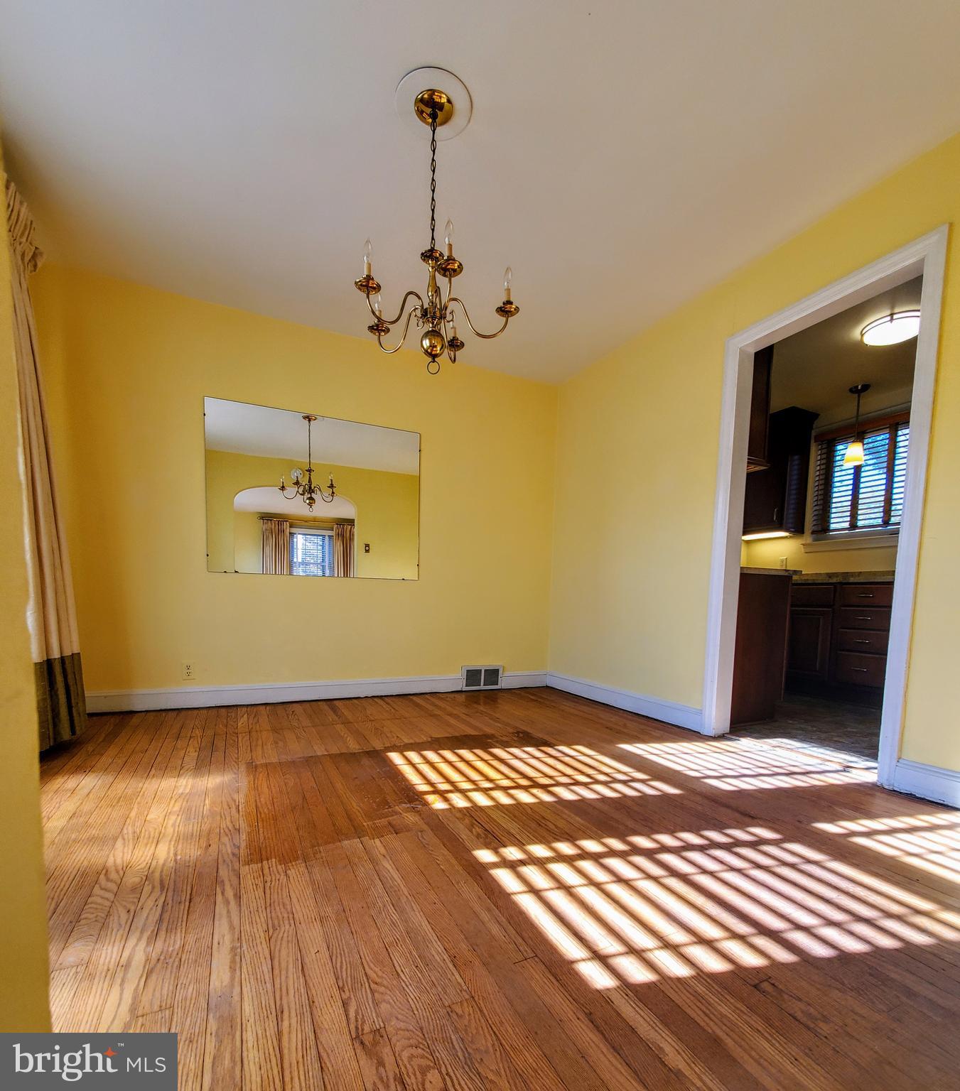 109 Congress Avenue Springfield, PA 19064 - Photo 6 of 19 Dining Room