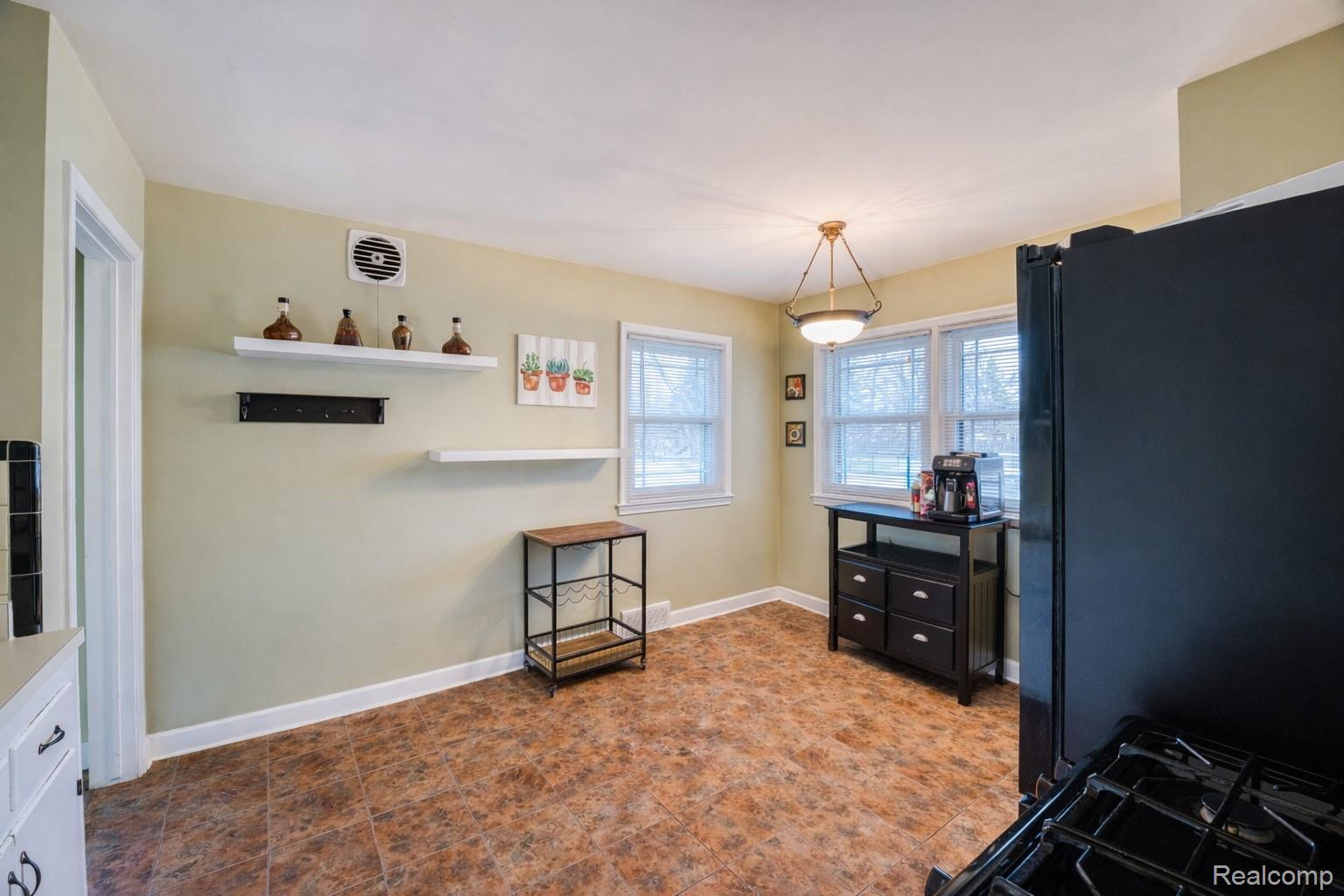 1162 West Eleven Mile Road Berkley, MI 48072 - Photo 11 of 33 11 Mile - Image 17.jpg