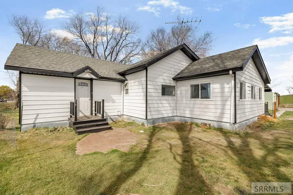 $395,000 | 3335 East County Line Road, Rigby, ID 83442