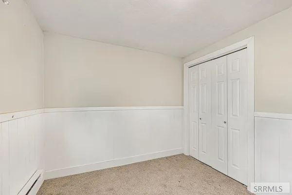 $385,000 | 3335 East County Line Road, Idaho Falls, ID 83401