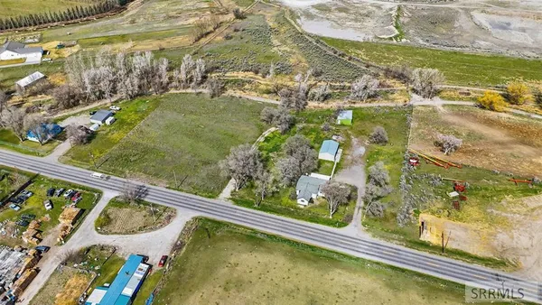 $385,000 | 3335 East County Line Road, Idaho Falls, ID 83401