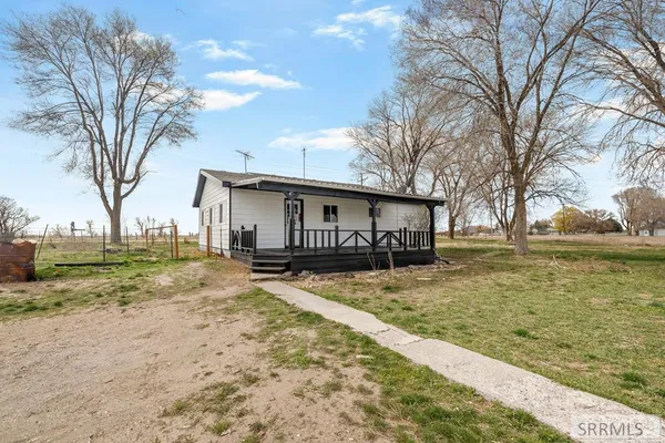 $385,000 | 3335 East County Line Road, Idaho Falls, ID 83401