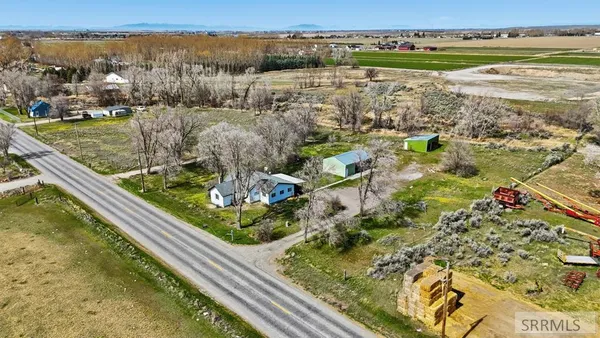 $385,000 | 3335 East County Line Road, Idaho Falls, ID 83401