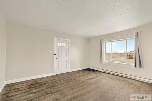 $385,000 | 3335 East County Line Road, Idaho Falls, ID 83401