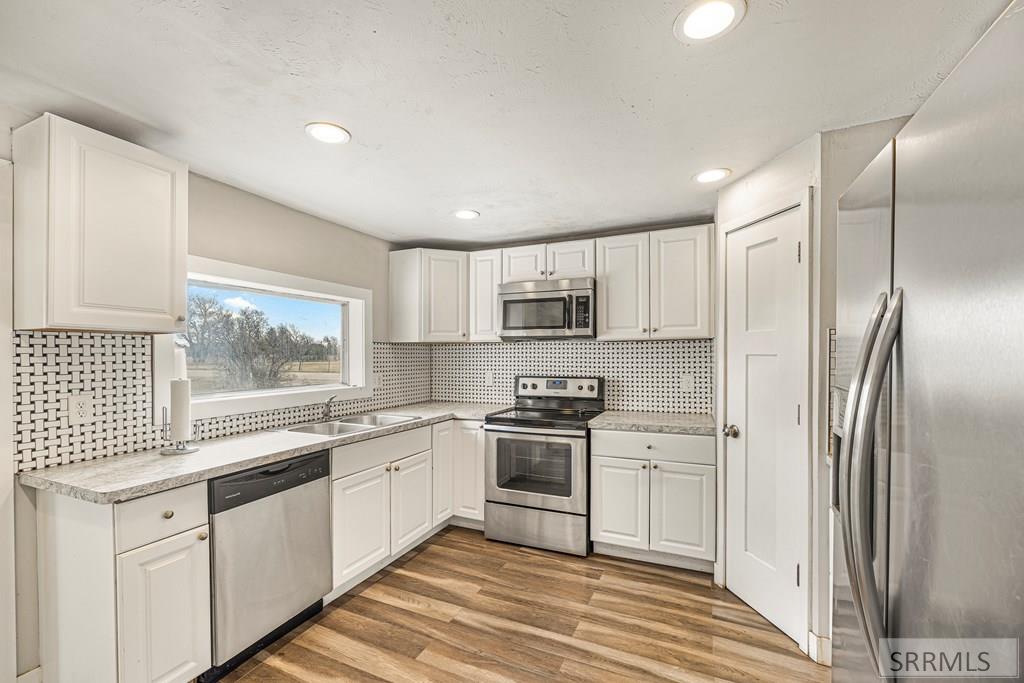 3335 East County Line Road Rigby, ID 83442 - Photo 8 of 34