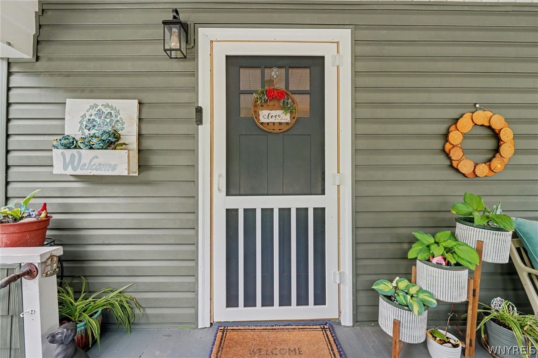 1798 Davis Road West Falls, NY 14170 - Photo 4 of 33 Front door