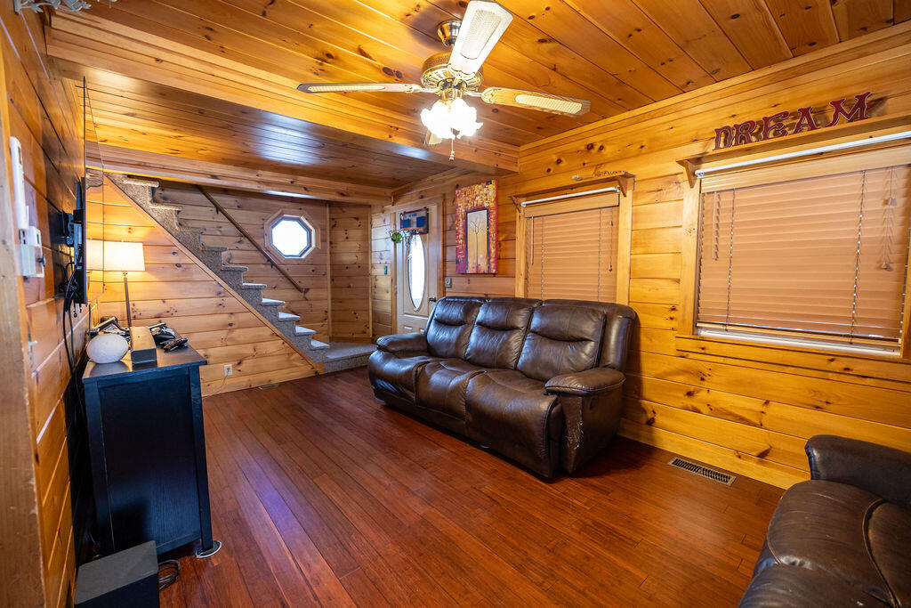 8 Spring Street Madison, ME 04950 - Photo 3 of 56 HY3A8627