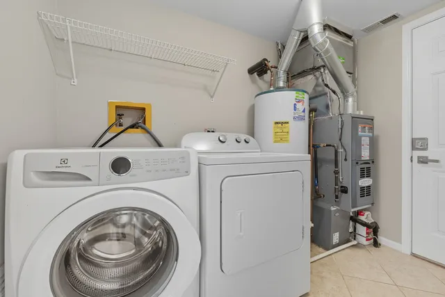 $270,000 | 93 Berkshire Court, Gurnee, IL 60031