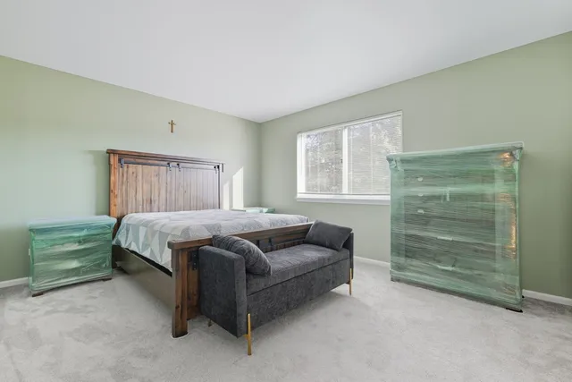 $270,000 | 93 Berkshire Court, Gurnee, IL 60031