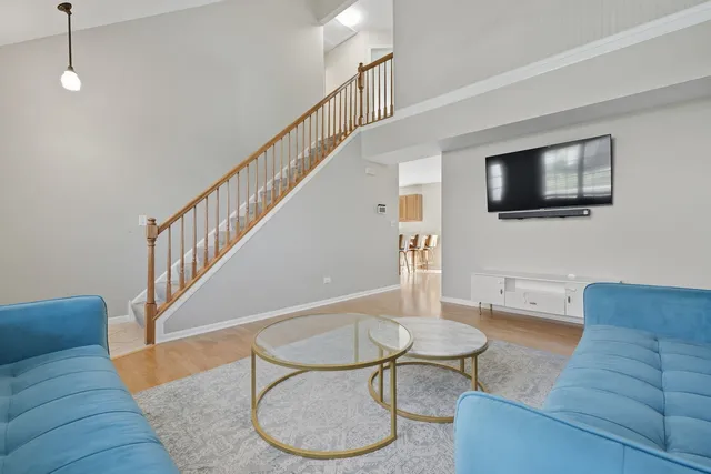 $270,000 | 93 Berkshire Court, Gurnee, IL 60031