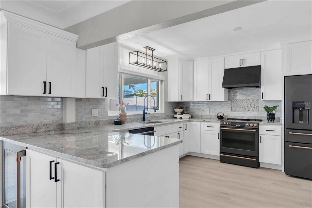 17352 Kennedy Drive North Redington Beach, FL 33708 - Photo 12 of 37