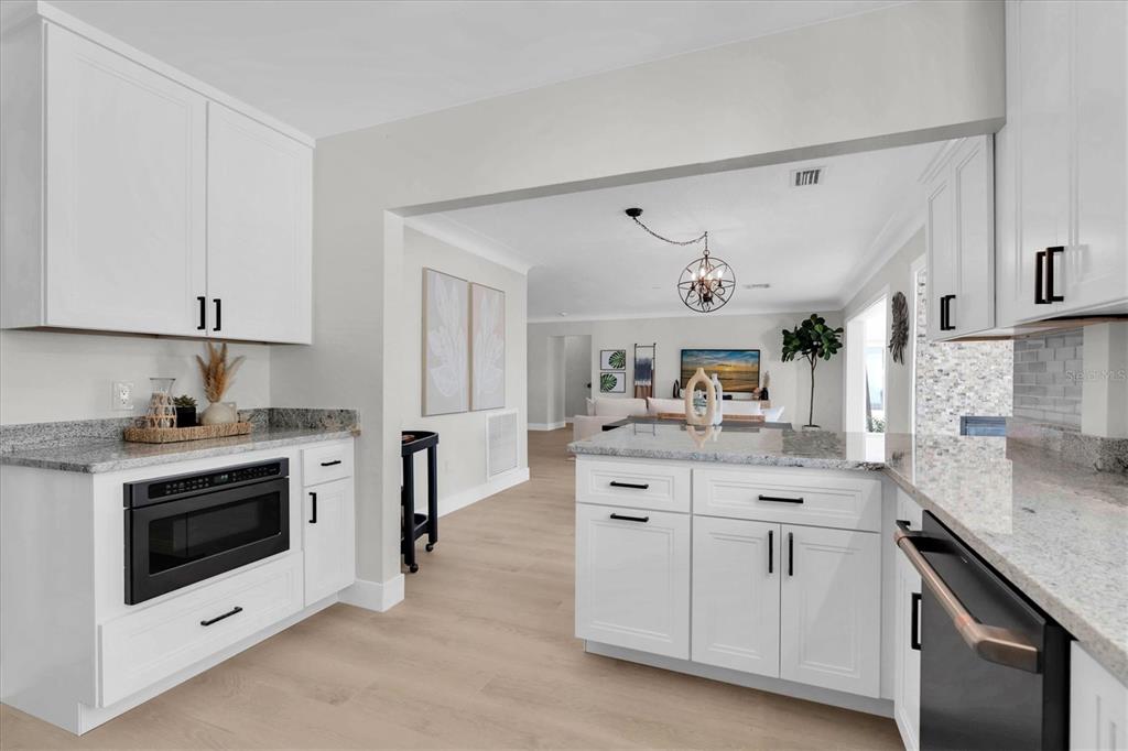 17352 Kennedy Drive North Redington Beach, FL 33708 - Photo 15 of 37