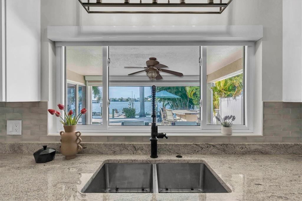 17352 Kennedy Drive North Redington Beach, FL 33708 - Photo 17 of 37