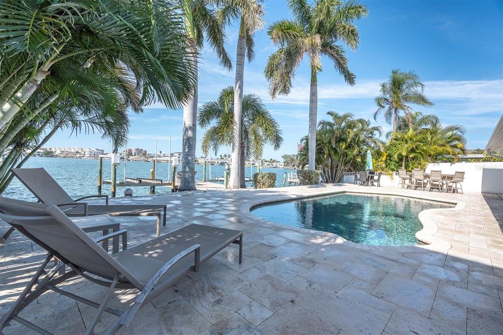 17352 Kennedy Drive North Redington Beach, FL 33708 - Photo 30 of 37