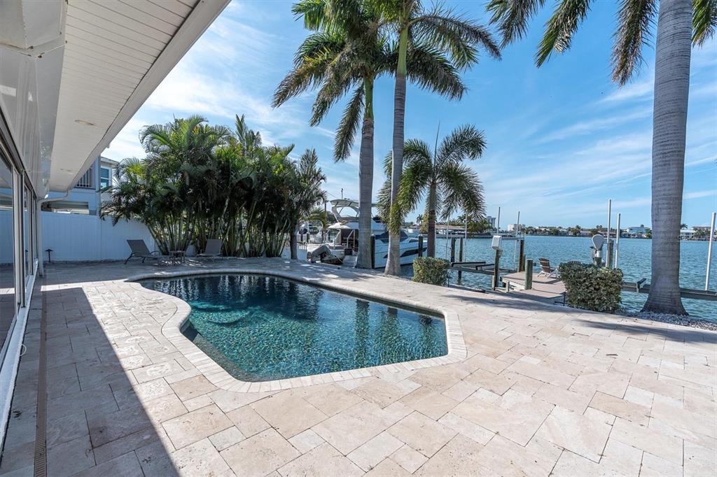 17352 Kennedy Drive North Redington Beach, FL 33708 - Photo 31 of 37