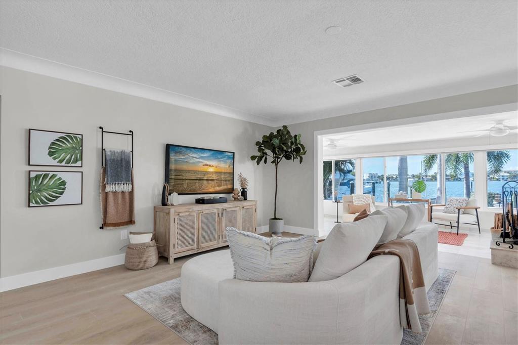 17352 Kennedy Drive North Redington Beach, FL 33708 - Photo 6 of 37