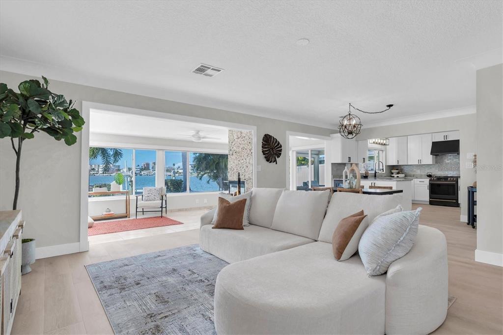 17352 Kennedy Drive North Redington Beach, FL 33708 - Photo 7 of 37