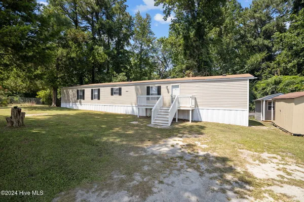 $1,350 | 2400 Spring Garden Road, New Bern, NC 28562