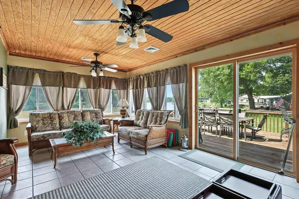 $325,000 | 18599 317th Street, Long Grove, IA 52756