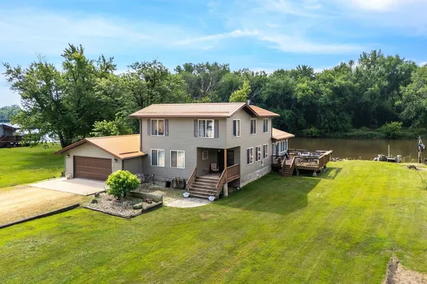 $325,000 | 18599 317th Street, Long Grove, IA 52756