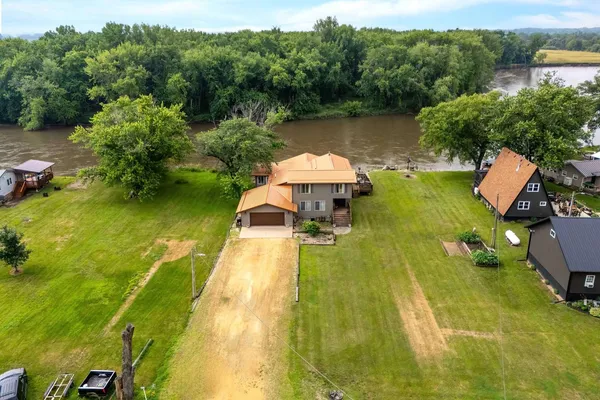 $325,000 | 18599 317th Street, Long Grove, IA 52756