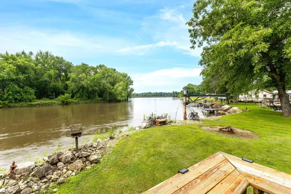 $325,000 | 18599 317th Street, Long Grove, IA 52756