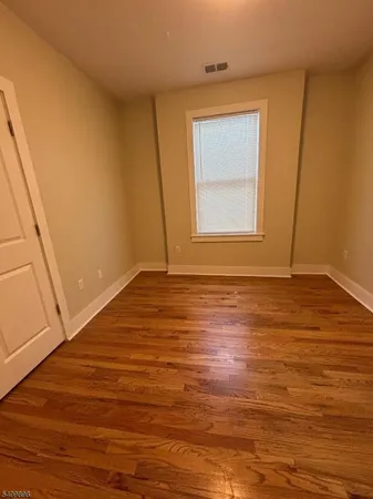 $2,500 | 69 Merchant Street, Unit 2, Newark, NJ 07105