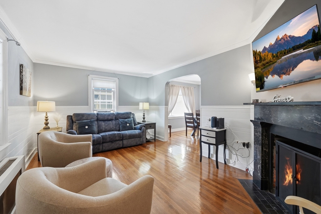 42 Volkmar Road Worcester, MA 01606 - Photo 12 of 33