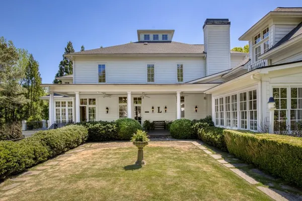 $3,000,000 | 1095 Stonegate Court, Roswell, GA 30075