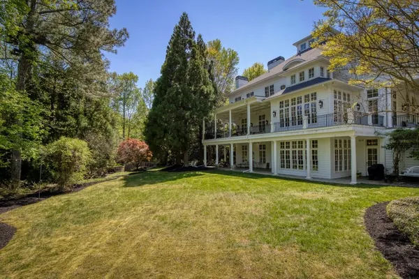 $3,000,000 | 1095 Stonegate Court, Roswell, GA 30075