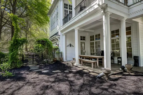 $3,000,000 | 1095 Stonegate Court, Roswell, GA 30075