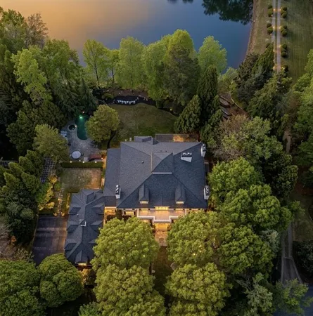 $3,000,000 | 1095 Stonegate Court, Roswell, GA 30075