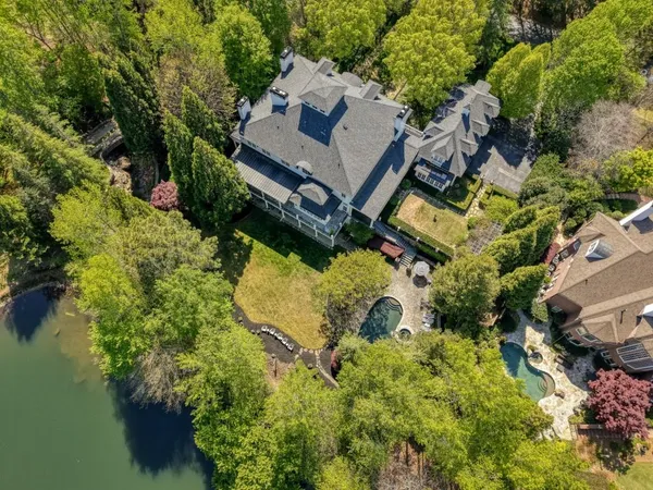 $3,000,000 | 1095 Stonegate Court, Roswell, GA 30075