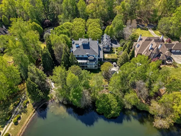 $3,000,000 | 1095 Stonegate Court, Roswell, GA 30075