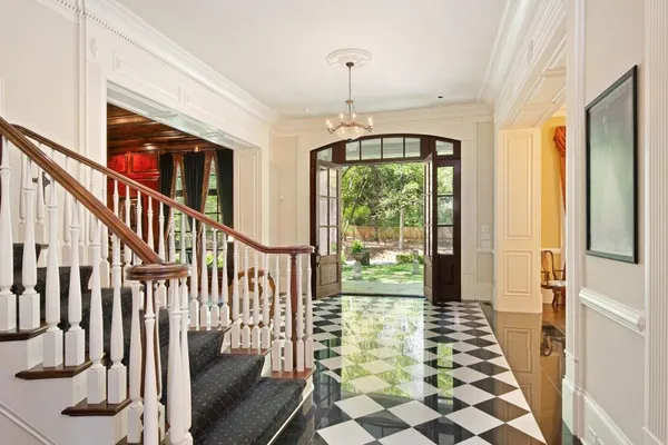 $3,000,000 | 1095 Stonegate Court, Roswell, GA 30075