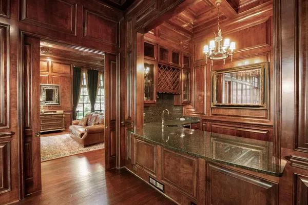 $3,000,000 | 1095 Stonegate Court, Roswell, GA 30075
