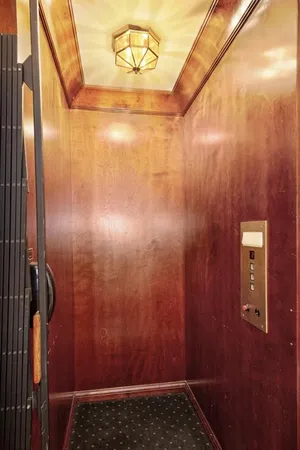 $3,000,000 | 1095 Stonegate Court, Roswell, GA 30075