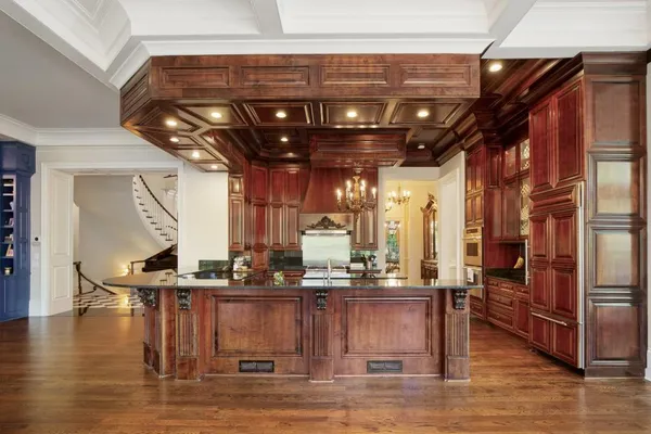 $3,000,000 | 1095 Stonegate Court, Roswell, GA 30075